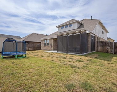 1601 Grand Villa Street - Photo Thumbnail 24