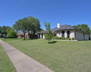 211 Barbara Way - Photo Thumbnail 37