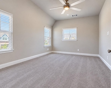 600 Nolan Lane - Photo Thumbnail 15