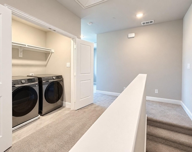 600 Nolan Lane - Photo Thumbnail 12