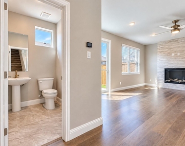 600 Nolan Lane - Photo Thumbnail 10