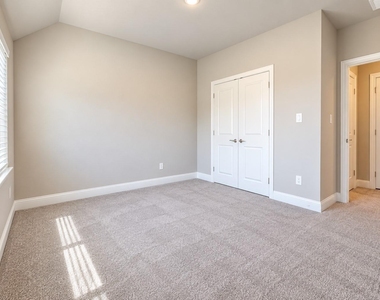 600 Nolan Lane - Photo Thumbnail 21