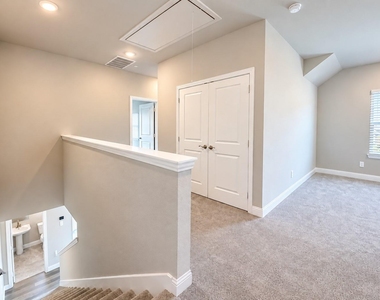 600 Nolan Lane - Photo Thumbnail 11