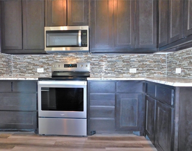 3325 Solana Circle - Photo Thumbnail 7