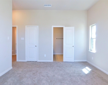 3325 Solana Circle - Photo Thumbnail 15
