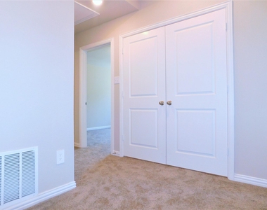 3325 Solana Circle - Photo Thumbnail 14
