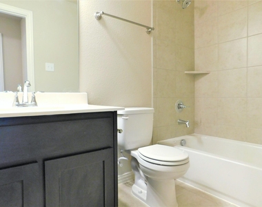 3325 Solana Circle - Photo Thumbnail 22
