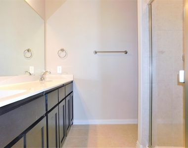 3325 Solana Circle - Photo Thumbnail 17