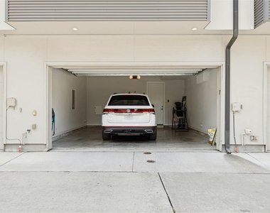 3200 Ross Avenue - Photo Thumbnail 24