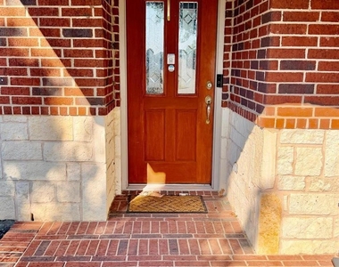 717 Beau Drive - Photo Thumbnail 2