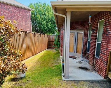 717 Beau Drive - Photo Thumbnail 16