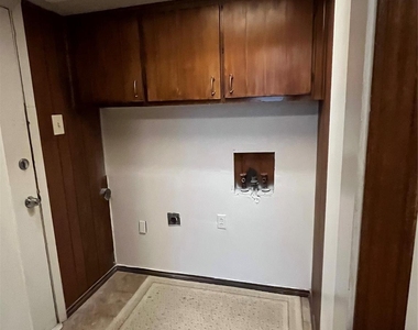 13515 Charcoal Lane - Photo Thumbnail 10