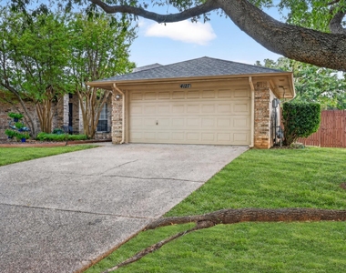 4125-4127 Spring Meadow Lane - Photo Thumbnail 2