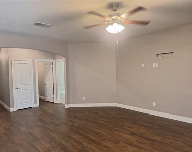 11325 Cobalt Drive - Photo Thumbnail 14