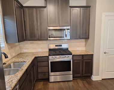 11325 Cobalt Drive - Photo Thumbnail 18