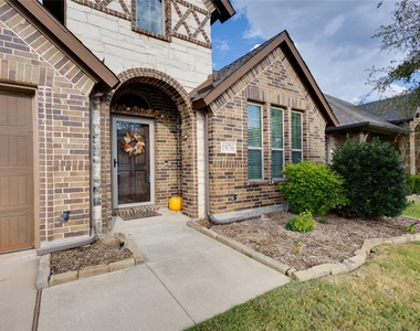 1976 Mercer Lane - Photo Thumbnail 2