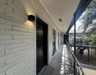 5317 Junius Street - Photo Thumbnail 3