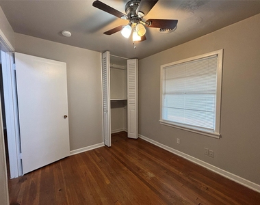 5804 Trigg Drive - Photo Thumbnail 8