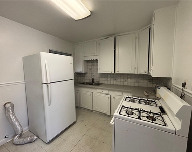 5804 Trigg Drive - Photo Thumbnail 10