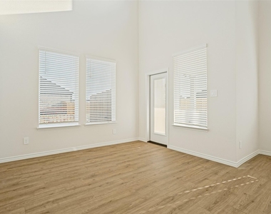 1802 Sabina Drive - Photo Thumbnail 9