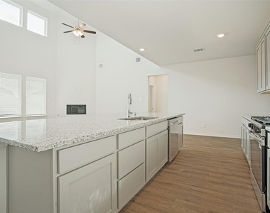 1802 Sabina Drive - Photo Thumbnail 5