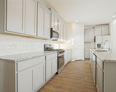 1802 Sabina Drive - Photo Thumbnail 3