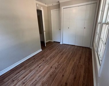 1017 Denton Street - Photo Thumbnail 4