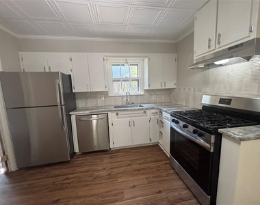 1017 Denton Street - Photo Thumbnail 3