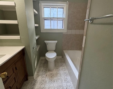 1017 Denton Street - Photo Thumbnail 6