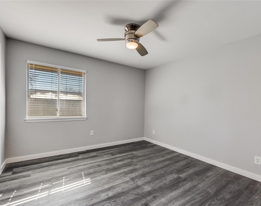 5725 Harvest Hill Road - Photo Thumbnail 6