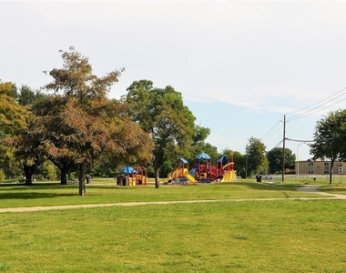 3925 Villa Downs Drive - Photo Thumbnail 14