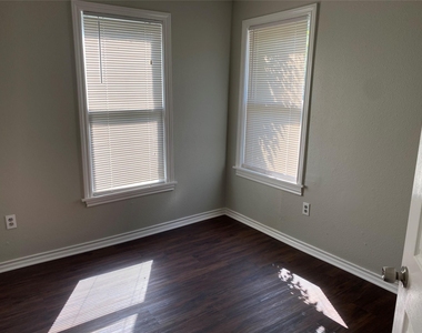 4936 Worth Street - Photo Thumbnail 6