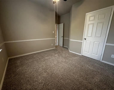 4761 Waterway Drive N - Photo Thumbnail 18