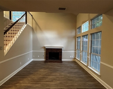 4761 Waterway Drive N - Photo Thumbnail 4