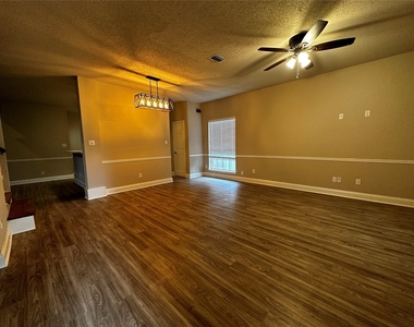 4761 Waterway Drive N - Photo Thumbnail 9