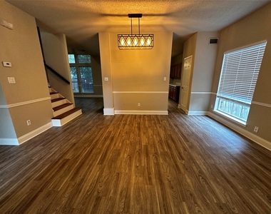 4761 Waterway Drive N - Photo Thumbnail 7