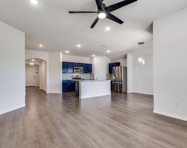 980 Fueller Drive - Photo Thumbnail 7