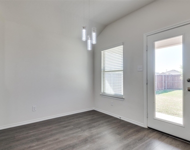 980 Fueller Drive - Photo Thumbnail 4