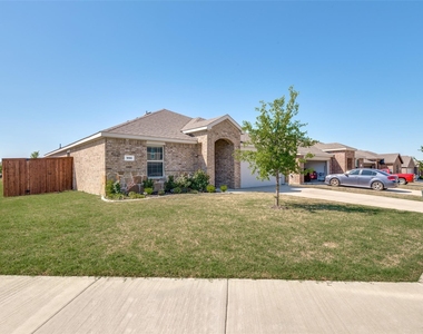 980 Fueller Drive - Photo Thumbnail 1