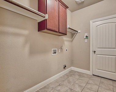 15909 Rockingham Street - Photo Thumbnail 16