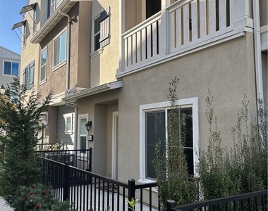 1395 Reliance - Photo Thumbnail 1