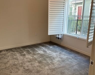 1395 Reliance - Photo Thumbnail 3