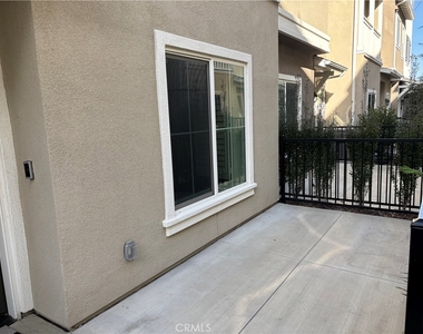 1395 Reliance - Photo Thumbnail 2