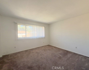 1031 S Palmetto Avenue - Photo Thumbnail 11