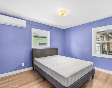 1422 N Sultana - Photo Thumbnail 8