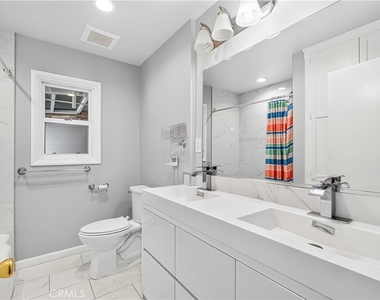 1422 N Sultana - Photo Thumbnail 5