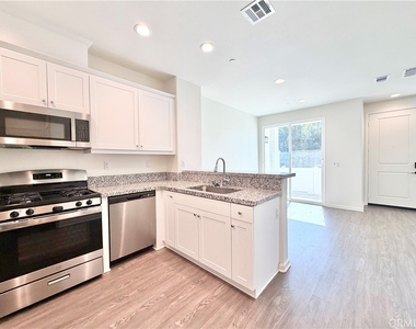 41974 Emelia Street - Photo Thumbnail 13