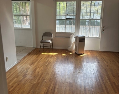 873 N Hoover - Photo Thumbnail 2