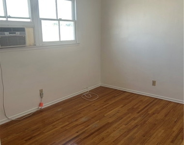873 N Hoover - Photo Thumbnail 3