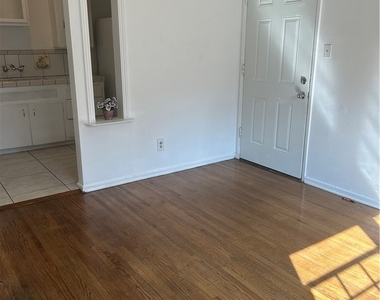 871 N Hoover - Photo Thumbnail 2